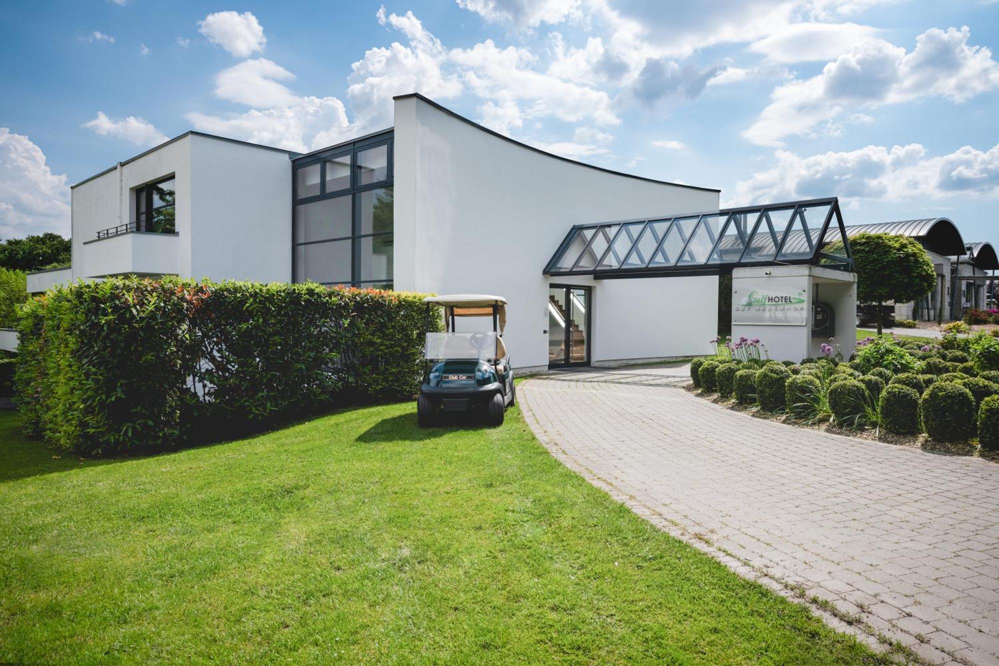 Golfhotel Gut Neuenhof Frondenberg Exterior photo