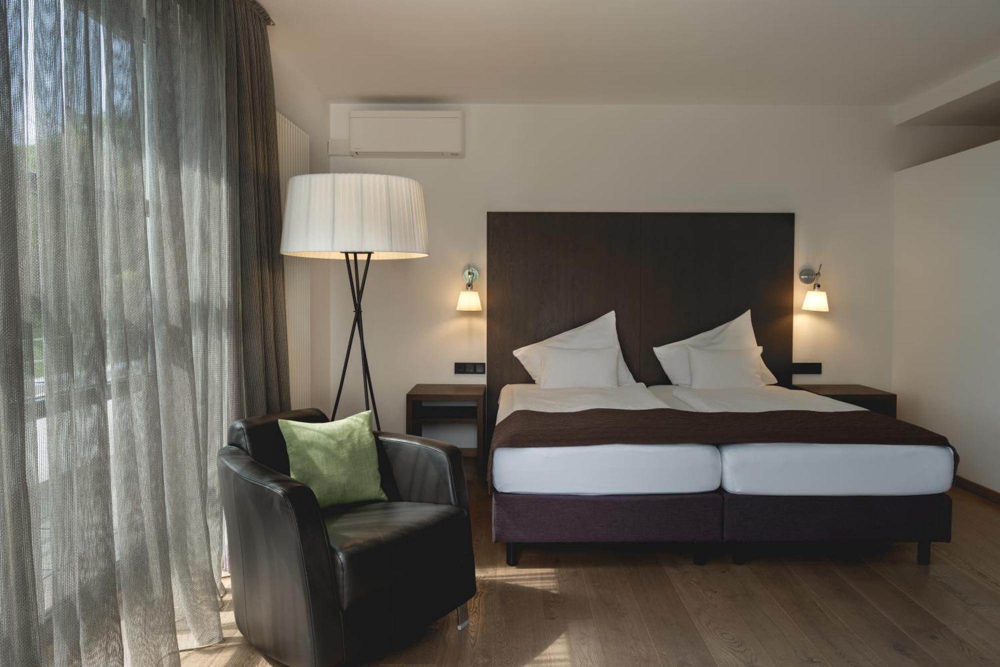 Golfhotel Gut Neuenhof Frondenberg Exterior photo